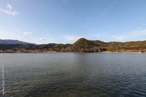 広沢池の湖畔の風景