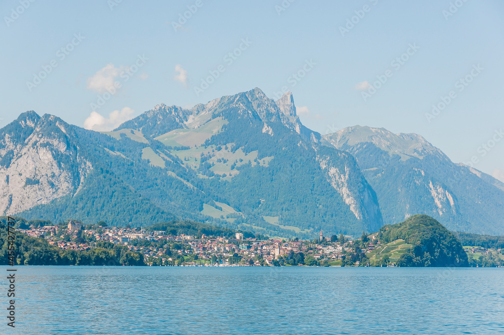 Spiez, Faulensee, Thunersee, Stockhorn, Seeufer, Alpen, Schweizer Berge, Wassersport, Berner Oberland, Sommer, Schweiz