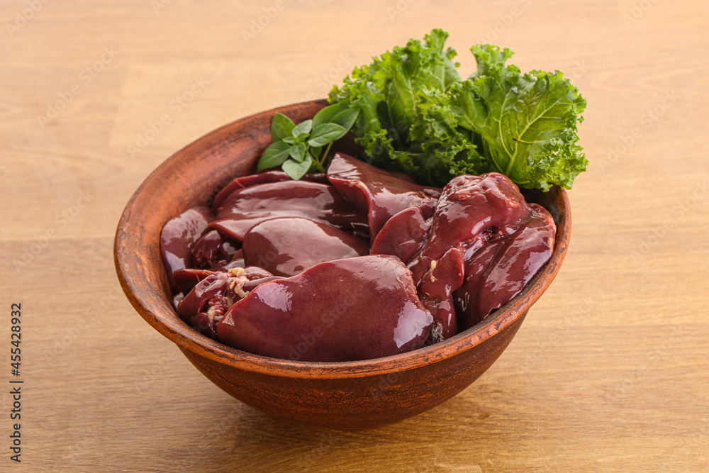 Raw chicken liver in the bowl