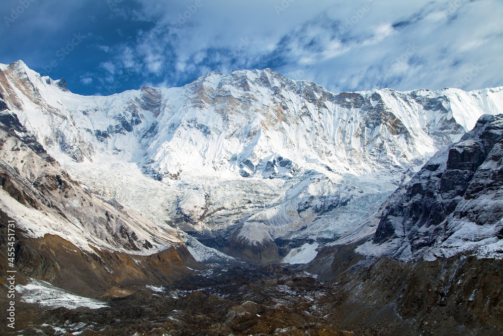 Obraz premium Mount Annapurna from Annapurna south base camp