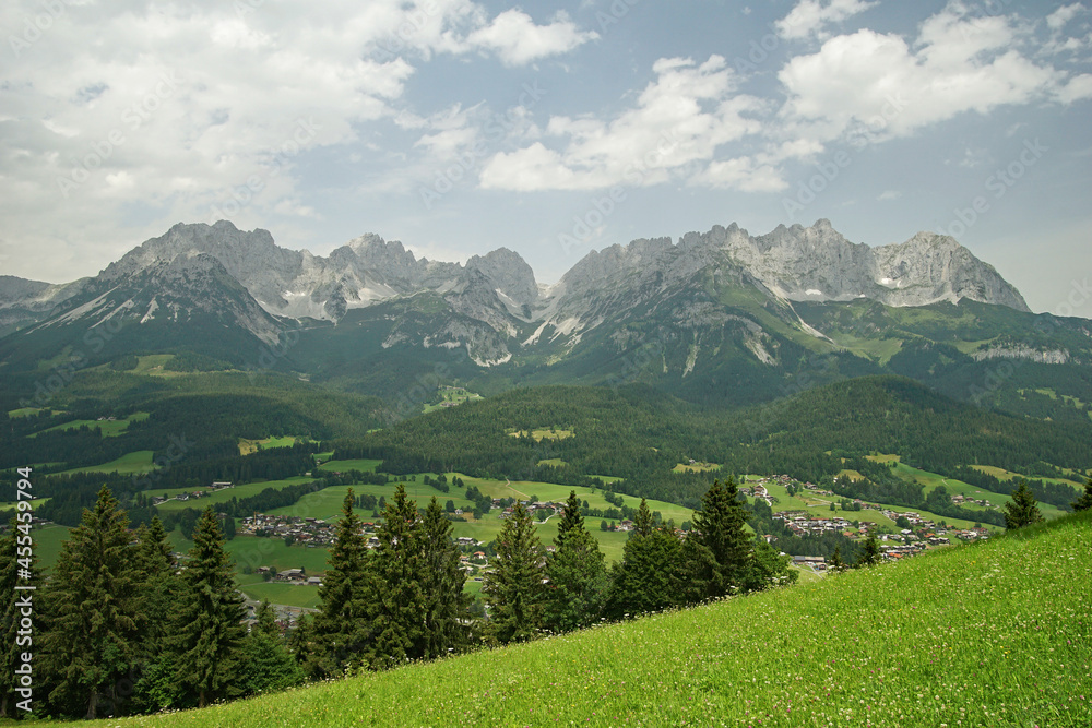 Panoramaaufnahme des Wilden Kaiser in Tirol