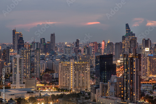 Photography Bangkok, thailand - May 08, 2020 : Scenic view of the modern Bangkok with skyscrapers in the business district at during sunset