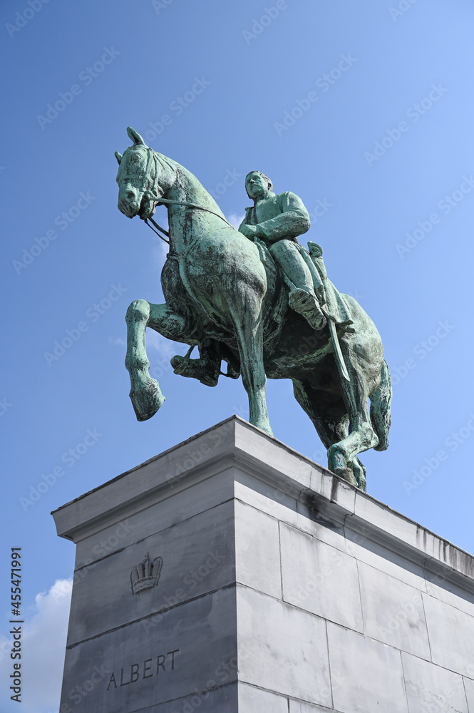 Europe Belgique Bruxelles Albertine Statue roi Albert 1 chevalier cheval