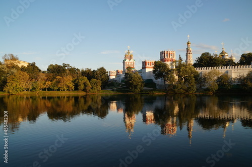 Moscow: Novodevichy Monastery: sunset