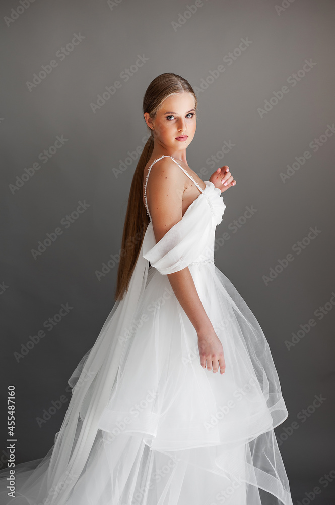 Beautiful bride. Wedding hairstyle and make up. Fashion wedding dress Beautiful bride. Wedding hairstyle and make up. Fashion wedding dress