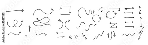 Hand-drawn arrow. Set of doodle arrows.