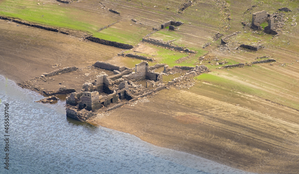 Obraz premium Village ruins on the shores of the Minho (Mino) river abdnaoned after the construction of the Belesar reservoir, Lugo, Galicia, Spain
