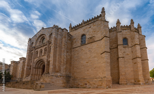 La Cathedral of Zamora (12th century), one of the finest examples of Spanish Romanesque architecture. Zamora, Castille and Leon, Spain