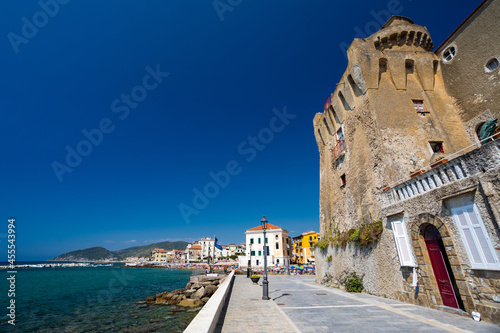 Obraz na plátne Panorama della città di castellabate, cilento