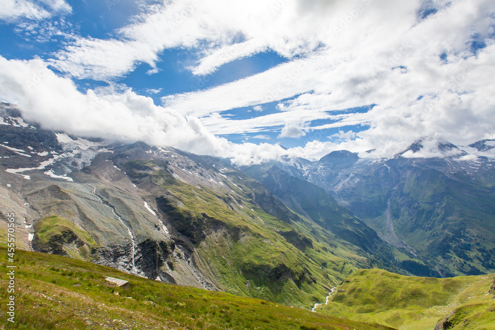 Fototapeta premium High alpine road Grossglockner in Austria