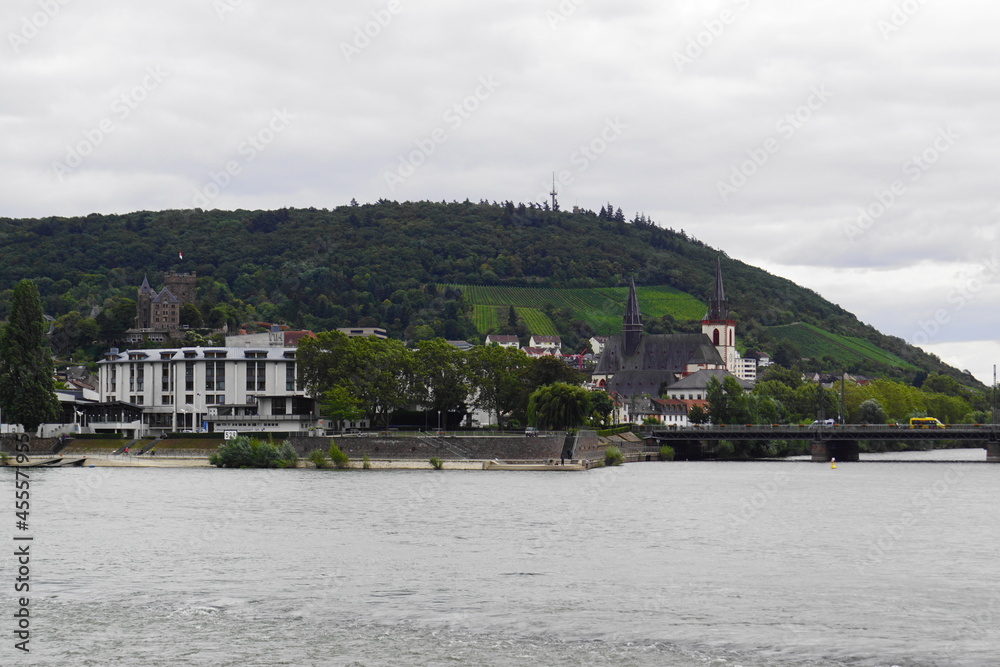 Blick auf Bingen und dem Fluss Rhein in Rheinland-Pfalz