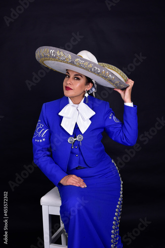 mariachi woman photo