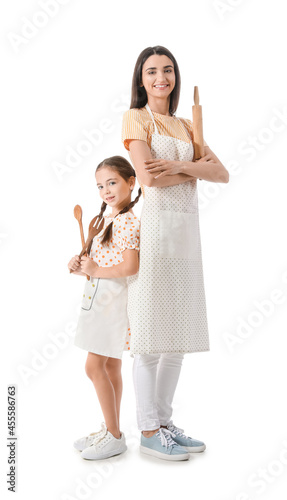 Young mother and daughter w...