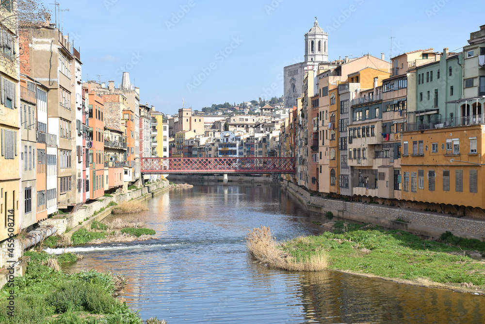 Incredible views of Girona and the Onyar river in spring