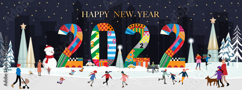 Fotografia Vector Happy New Year 2022 with winter landscape in city with people celebrating on Chritsmas eve