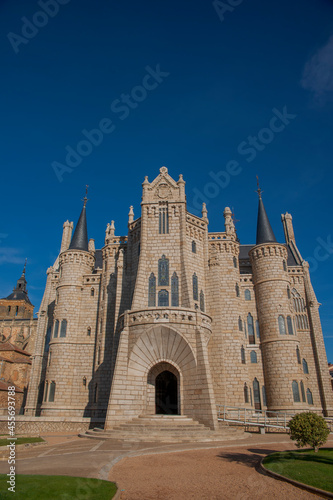 Hermoso Palacio Episcopal de Astorga, España