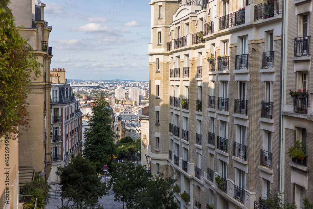 Vue sur Paris depuis la butte Montmartre (France)