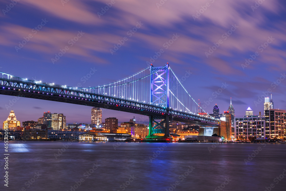 Philadelphia, Pennsylvania, USA skyline on the Delaware river with Ben Franklin Bridge
