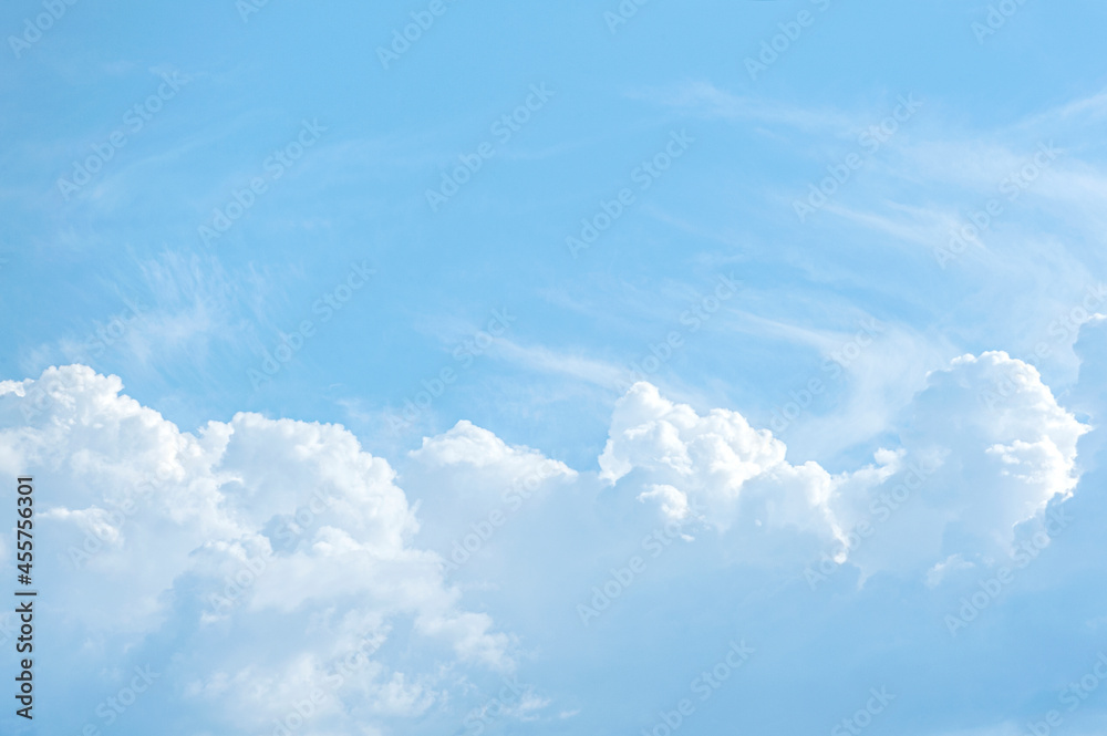 Fototapeta premium textured clouds on the blue sky. copy space