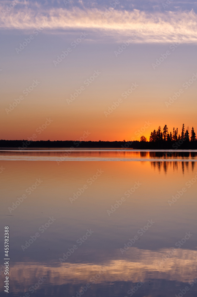 Fototapeta premium A Colourful Evening at Astotin Lake