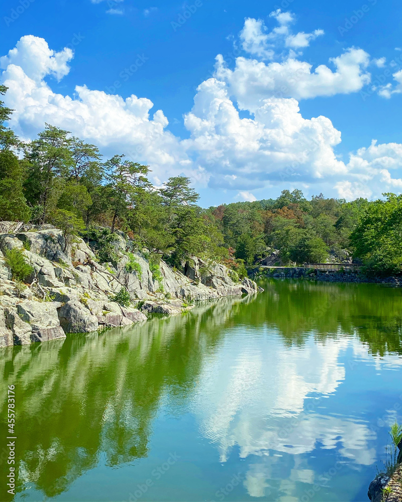 Obraz premium lake and mountains