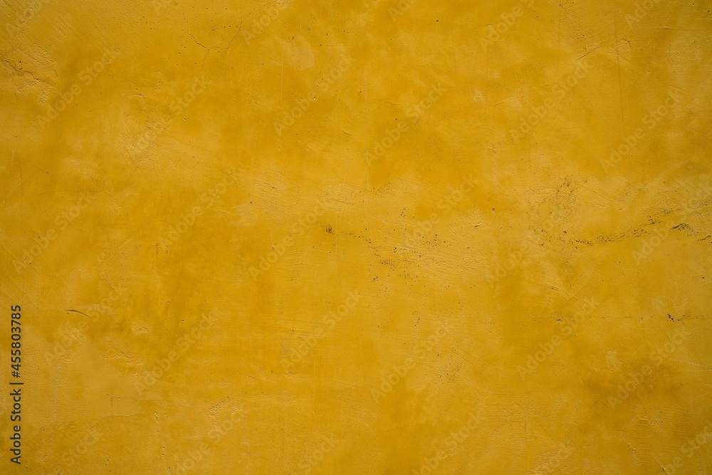 Horizontal yellow background