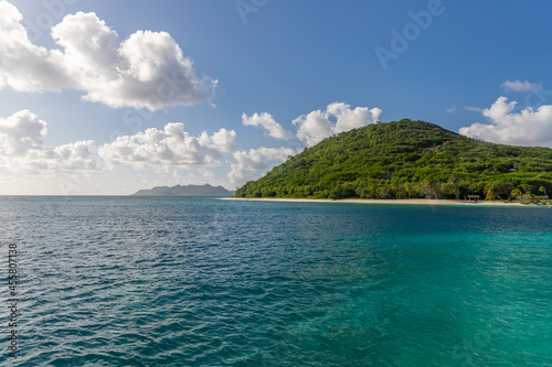 Saint Vincent and the Grenadines, Petit Saint Vincent