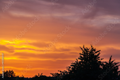 Allassac (Corrèze, France) - Coucher de soleil nuageux