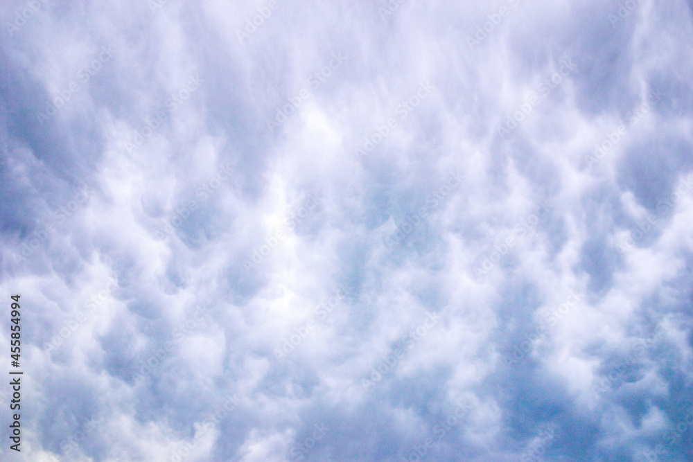 Obraz premium Ominous cloud patterns in an overcast sky