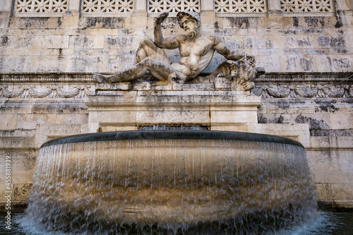 Billede på lærred Water fountain of The Altare della Patria monument (Altar of the Fatherland),  a