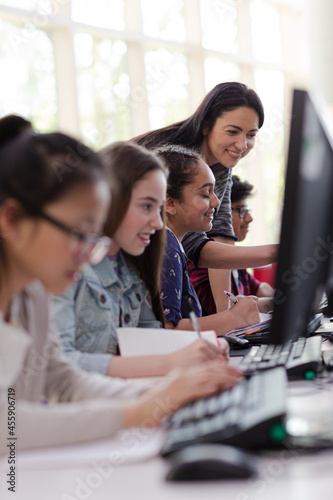 Obraz na plátně Students using computer in library
