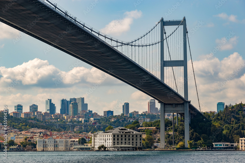 Fototapeta premium Fatih Sultan Mehmet Bridge. Istanbul, Turkey