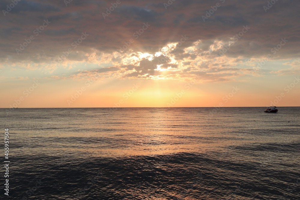 Obraz premium sunset over the sea