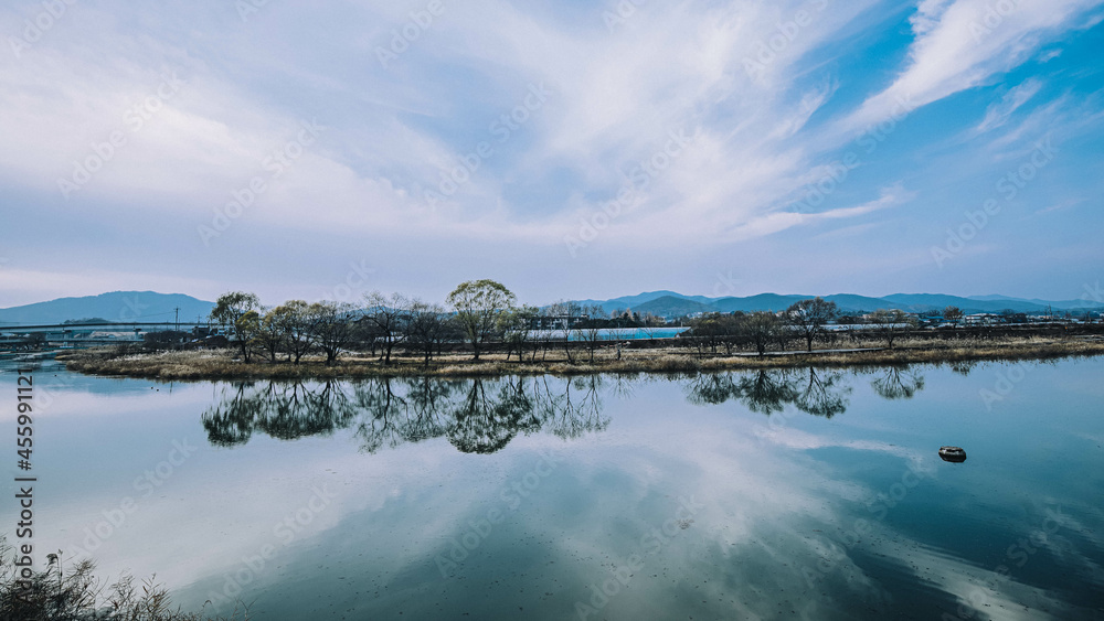 Fototapeta premium 강가풍경