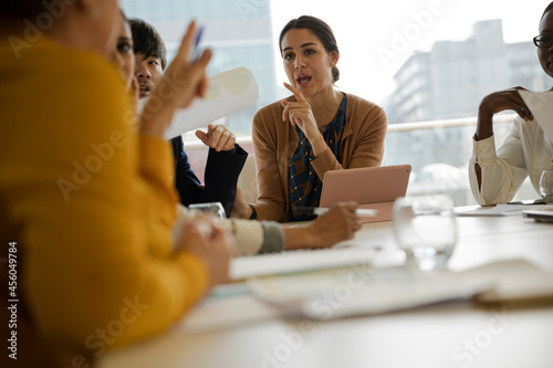 Foto Business people brainstorming in conference room