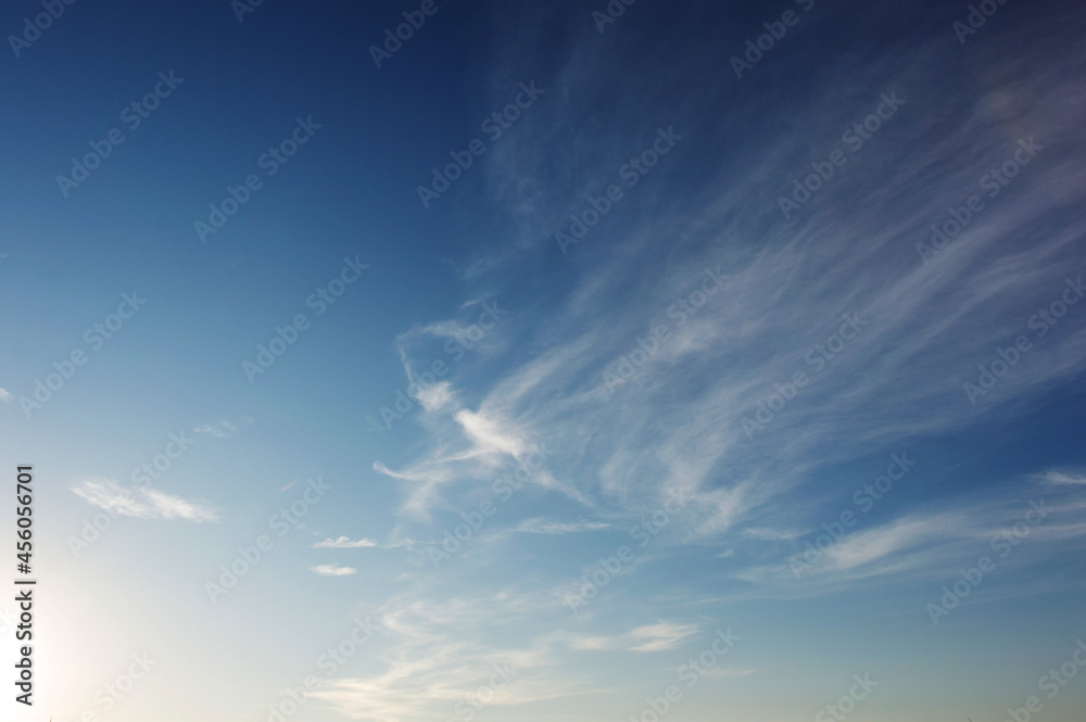 Obraz premium blue sky with white clouds