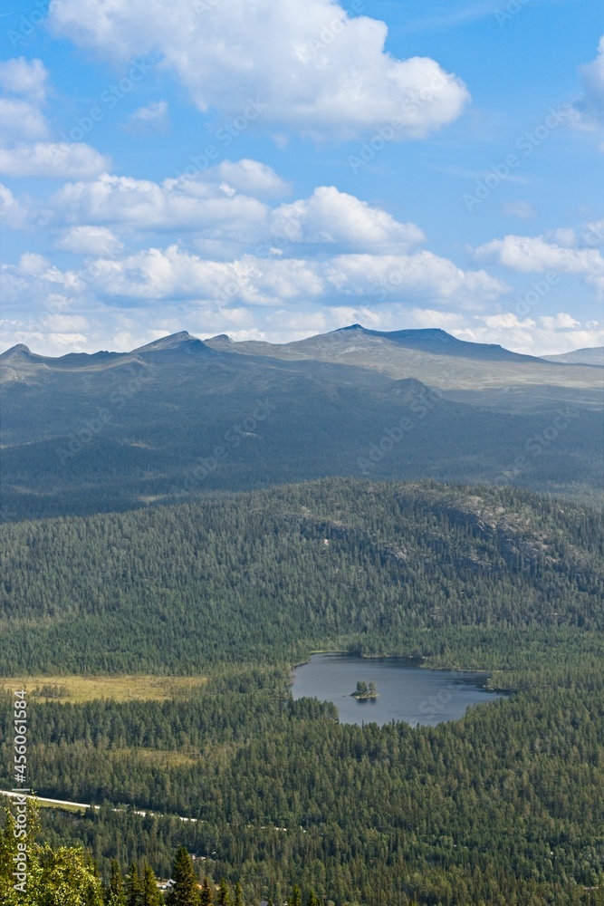 Fototapeta premium View of the Anåfjället mountain peaks as seen from the top of the mountain in Funäsdalen in northern Sweden