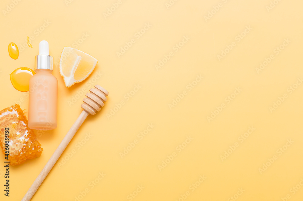 Natural cosmetic products on a yellow background. Cosmetic bottle mockup. Natural cosmetic products on a yellow background. Cosmetic bottle mockup.