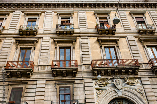 Fasada budynku w Katanii, na Sycylii photo