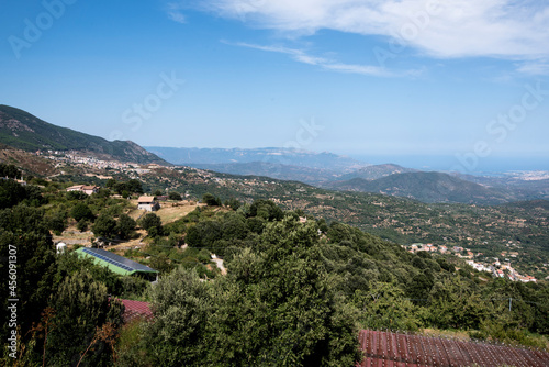 Das Hochland von Sardinien mit den Dörfern Ulassai, Gairo und Lanusei ist ein beeindruckendes Kletterparadies mit den Bergen.