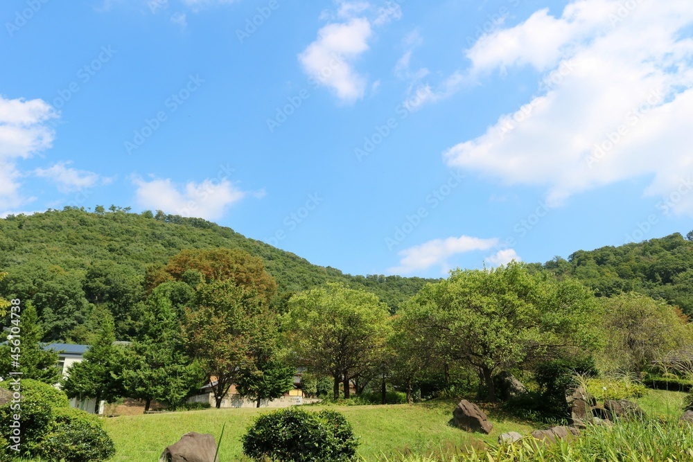 気持ち良い青空　秋　里山　風景　みかもやま