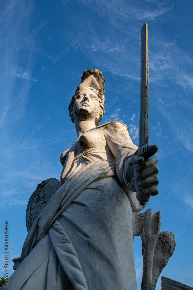 Fototapeta premium Statue im Licht