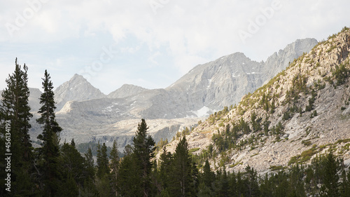 Fototapeta Naklejka Na Ścianę i Meble -  Kearsarge Pass in the Sierra Nevada Mountains of California, USA.