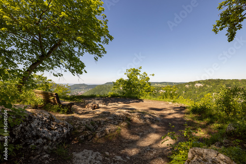 Panoramablick auf der schwäbischen Alb von einer alten Burgruine