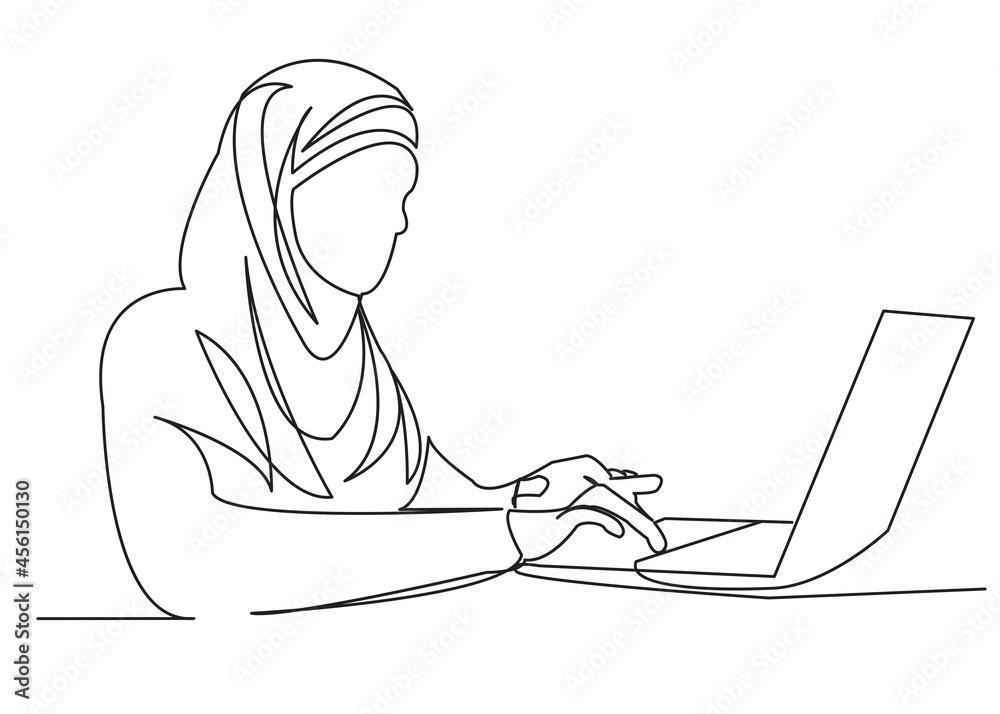Muslim woman at work on the computer_03 Muslim woman at work on the computer_03