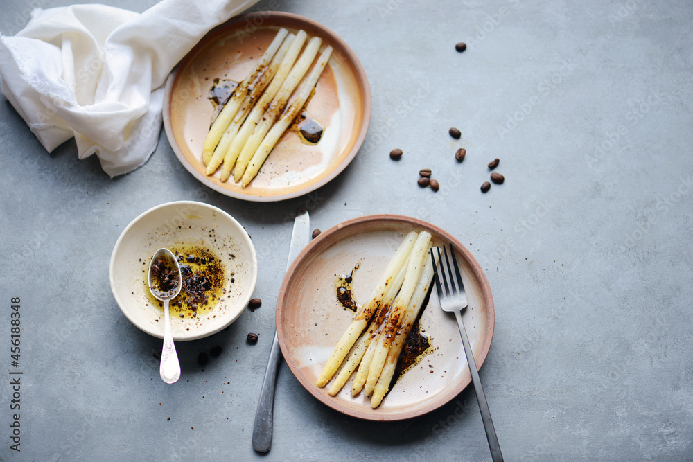 white aspergus with coffee sauce, cooking with coffee white aspergus with coffee sauce, cooking with coffee