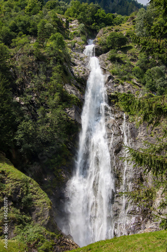 Fototapeta Naklejka Na Ścianę i Meble -  Partschinser Wasserfall