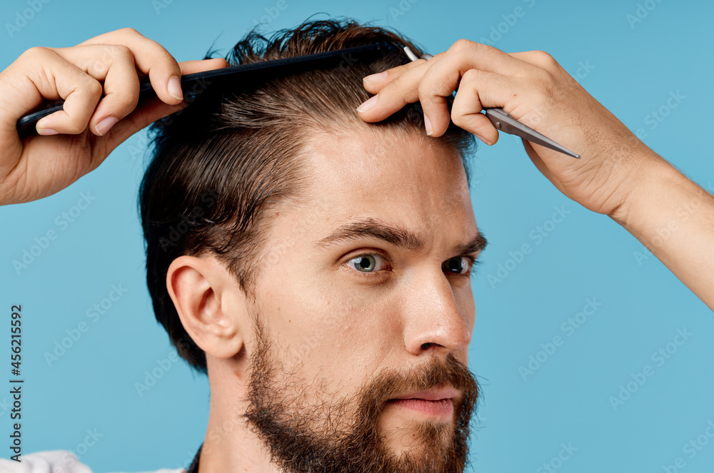 Obraz premium bearded man barbershop haircut fashion Job