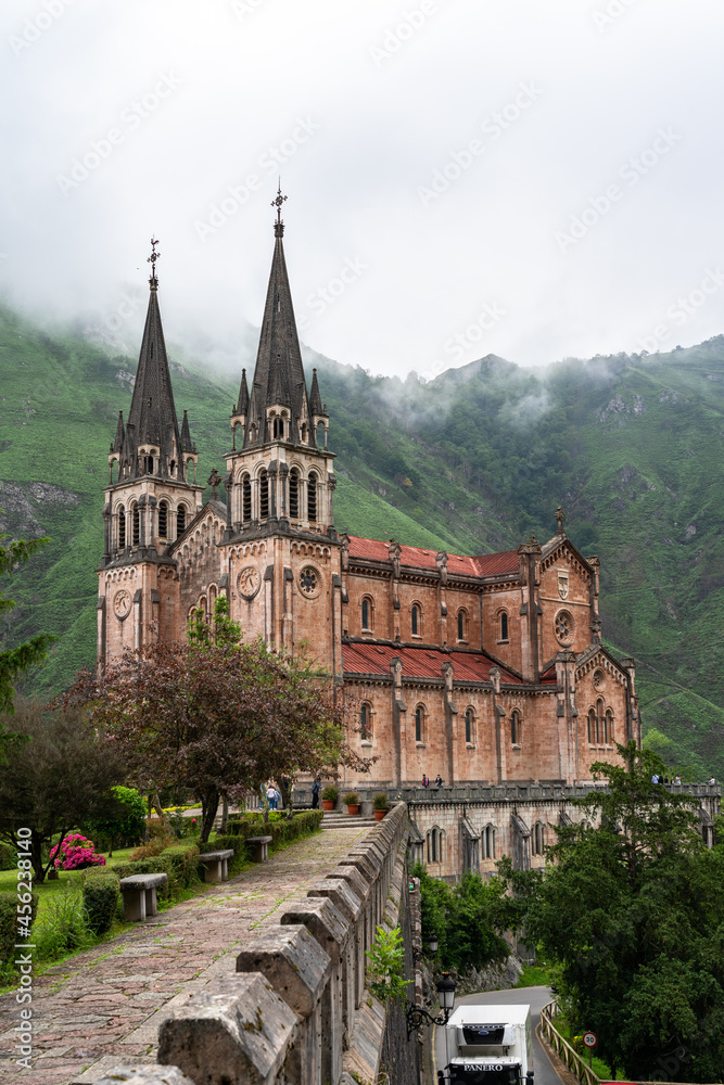 Naklejka premium Basilica of Covadonga in the mountains of Asturias. Spain
