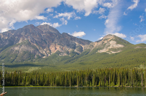 landscape on Pyramid Lake in Jasper in Canada © sergioboccardo